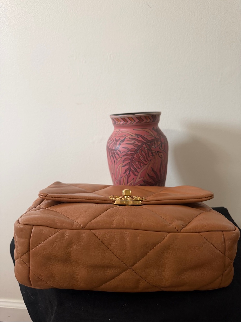 CHANEL 19 QUILTED LAMBSKIN BAG Camel color size S microchipped - Picture 8 of 16